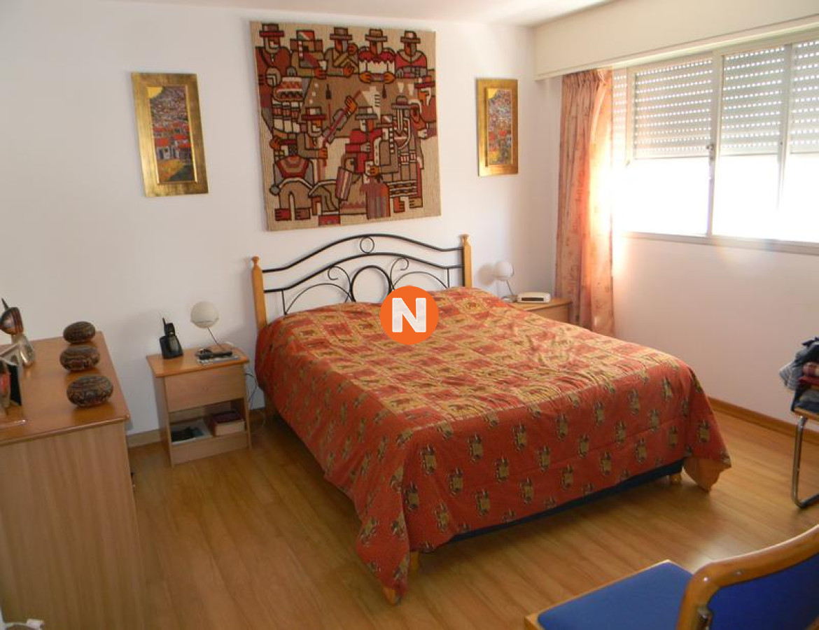 Apartamento Ref.217094 - Apartamento en venta de 4 dorm. con vista espectacular al Puerto de Punta del Este 