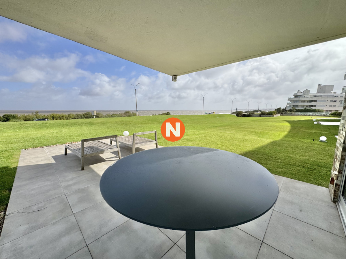Apartamento Ref.225179 - Apartamento de 3 dormitorios en Península Frente a playa Mansa
