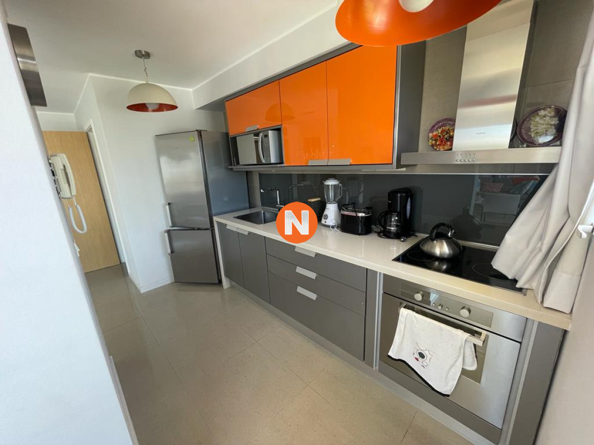 Apartamento Ref.216012 - VENTA DE APARTAMENTO DE 3 DORMITORIOS EN EDIFICIO LOMA VERDE EN BRAVA PUNTA DEL ESTE