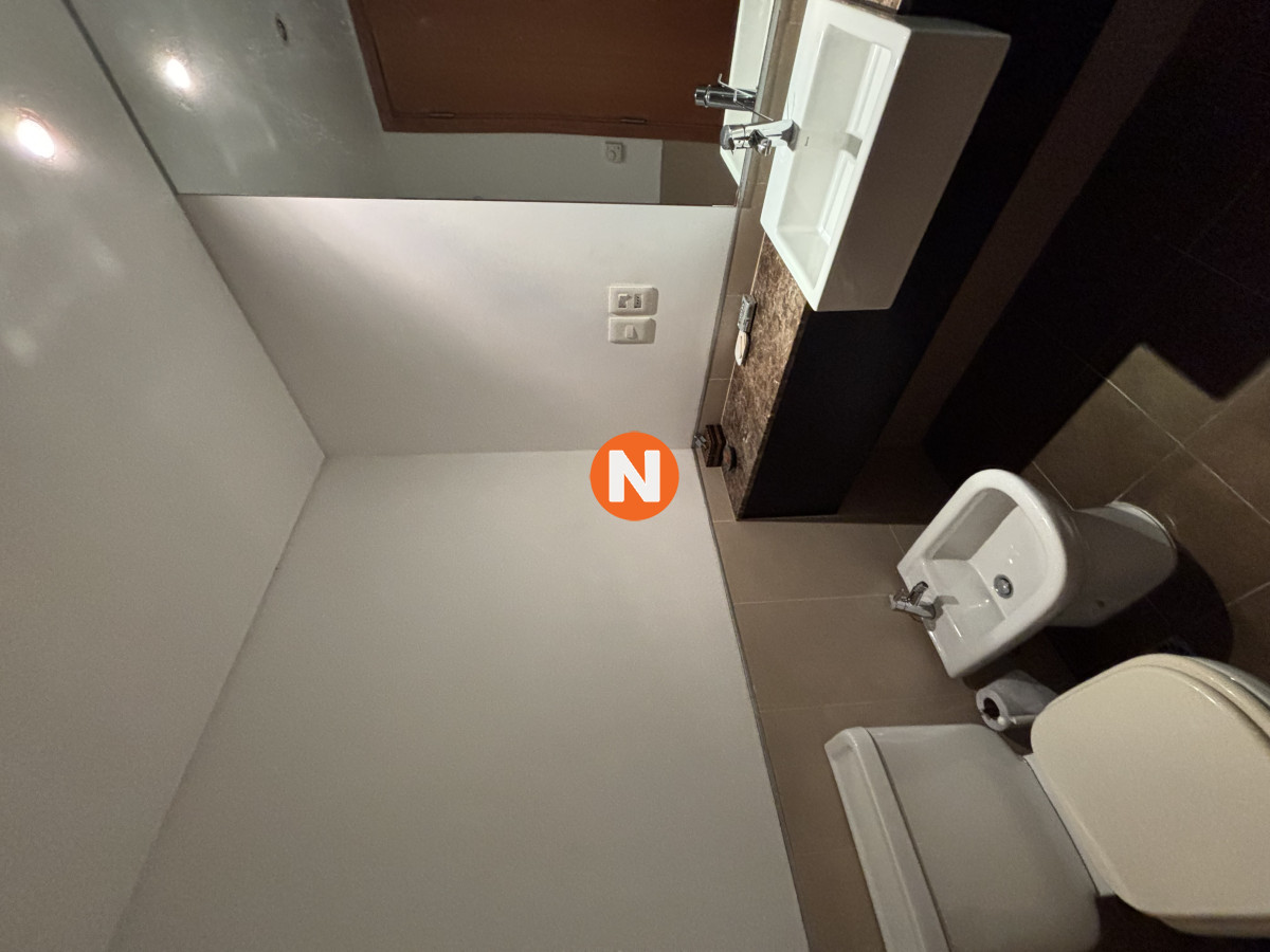 Apartamento Ref.200889 - Apartamento en Venta, Peninsula, Punta del Este, 3 Dormitorios.