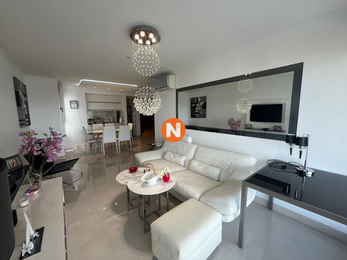 Apartamento Ref.200050 - Apartamento en Venta, Mansa, Punta del Este, 2 Dormitorios.