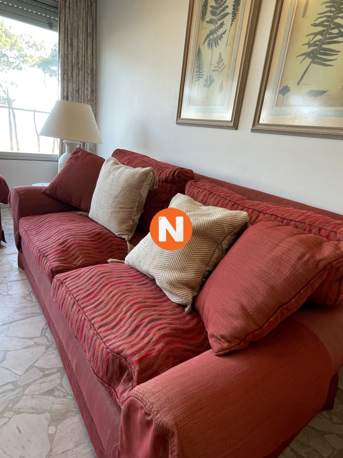 Apartamento Ref.222739 - En Venta - Apartamento 3 habitaciones, frente al mar. Parada 7, Punta del Este.