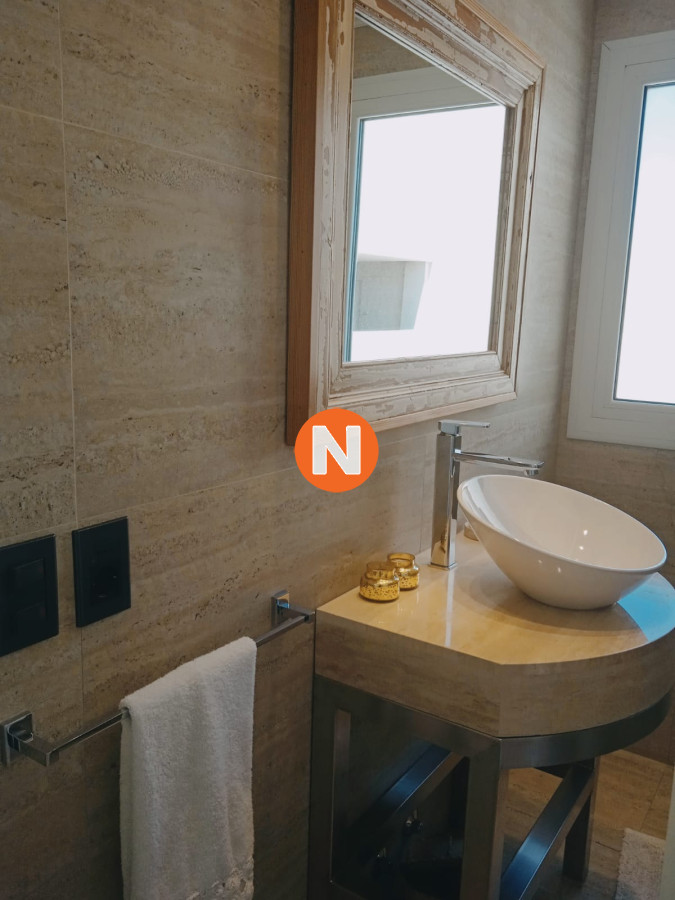 Apartamento Ref.217274 - Hermoso Penthouse , en uno de los edificios mas céntricos de Punta del Este!