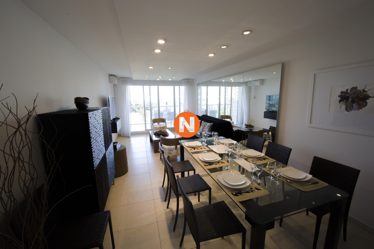 Apartamento Ref.5786 - Apartamento en Venta y Alquiler, Mansa, Punta del Este, 2 Dormitorios.