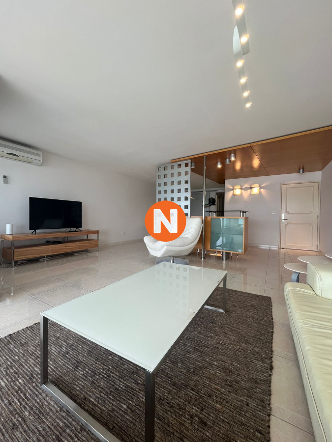 Apartamento Ref.762 - Apartamento en Venta y Alquiler, Mansa, Punta del Este