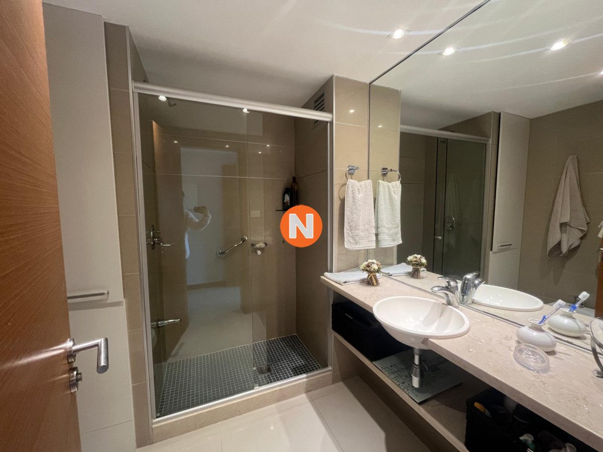 Apartamento Ref.223712 - Penthouse en la Brava en venta, primera línea