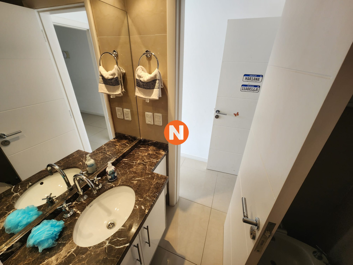 Apartamento Ref.7962 - Apartamento en Venta y Alquiler, Mansa, Punta del Este, 3 Dormitorios.