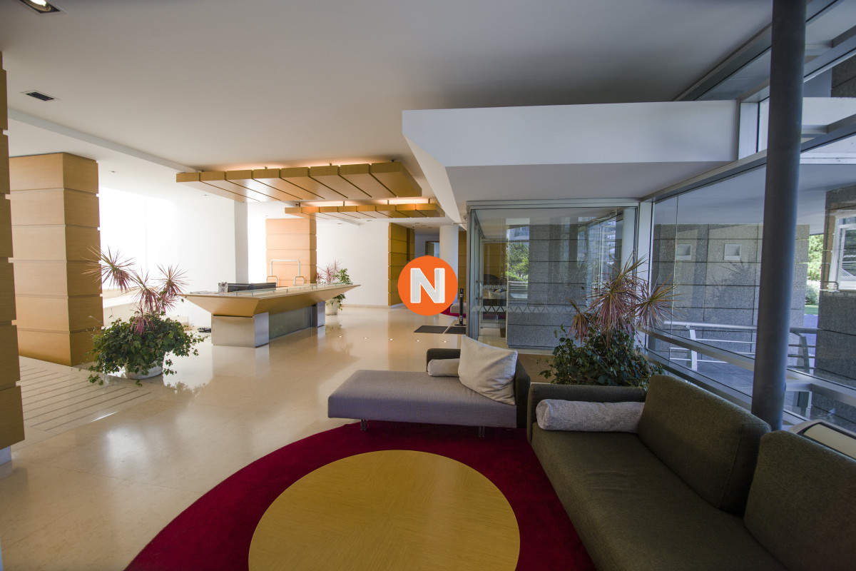 Apartamento Ref.5786 - Apartamento en Venta y Alquiler, Mansa, Punta del Este, 2 Dormitorios.