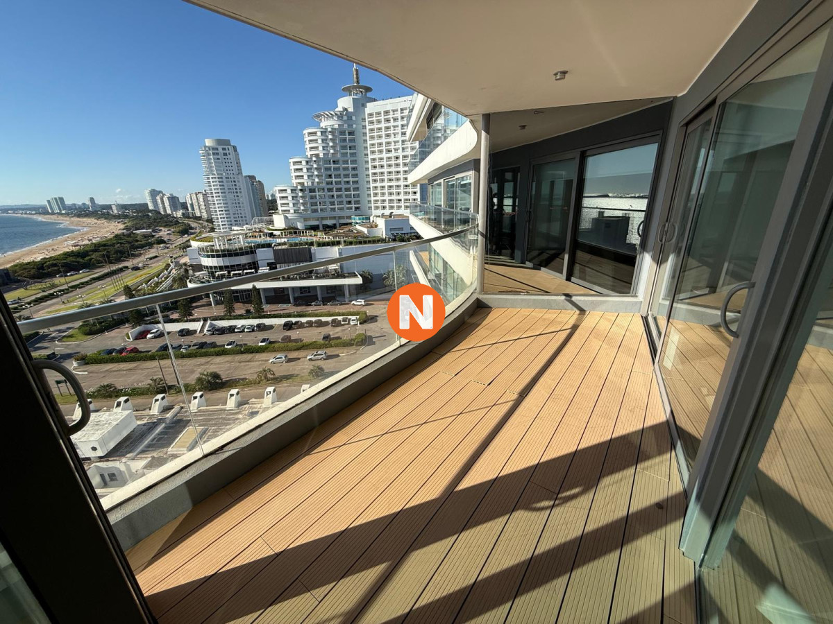 Apartamento Ref.201266 - Venta de apartamento 4 ambientes - Peninsula, Punta del Este
