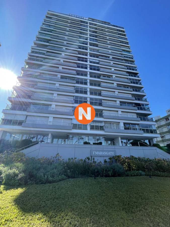 Apartamento Ref.222739 - En Venta - Apartamento 3 habitaciones, frente al mar. Parada 7, Punta del Este.