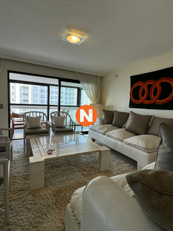 Apartamento Ref.222930 - Apartamento en Venta, 3 dormitorios