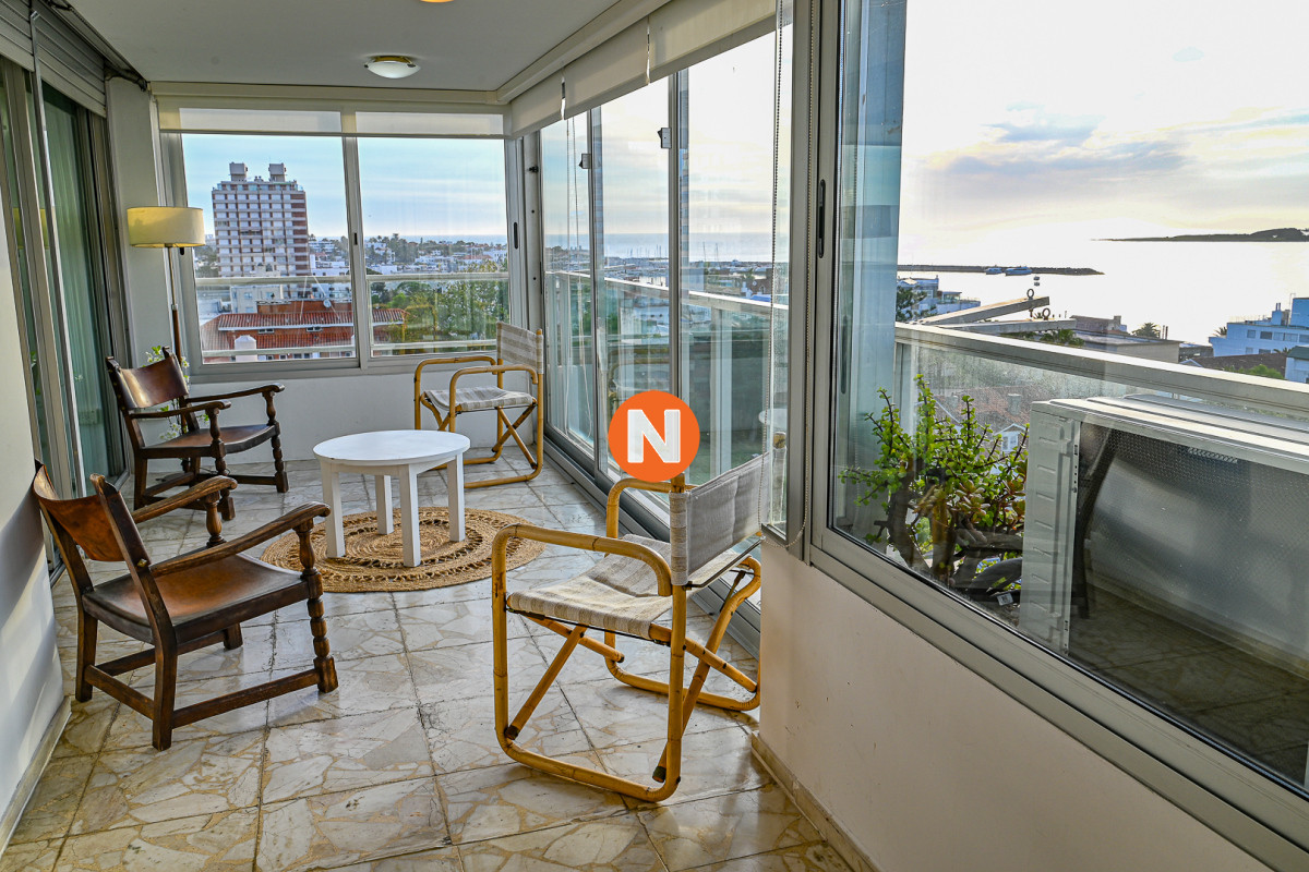 Apartamento Ref.223021 - Hermoso Apartamento en Venta en Zona Puerto