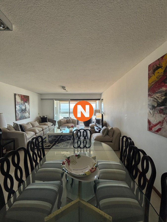 Apartamento Ref.224565 - Apartamento en venta, 3 dormitorios. Primera Linea