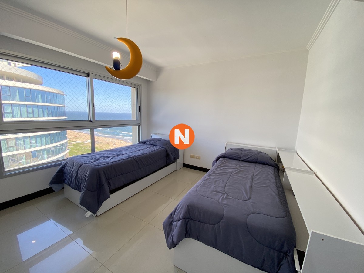 Apartamento Ref.201558 - Apartamento en Venta, Brava, Punta del Este, 4 Dormitorios.