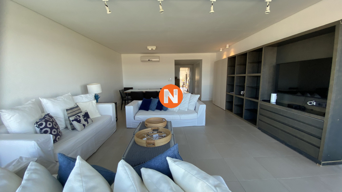 Apartamento Ref.218862 - Exclusivo Apartamento de 2 dormitorios frente a Playa Brava Punta del Este