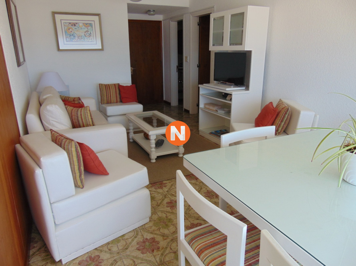 Apartamento Ref.215172 - Oportunidad Apartamento en Venta, 2 dormitorios