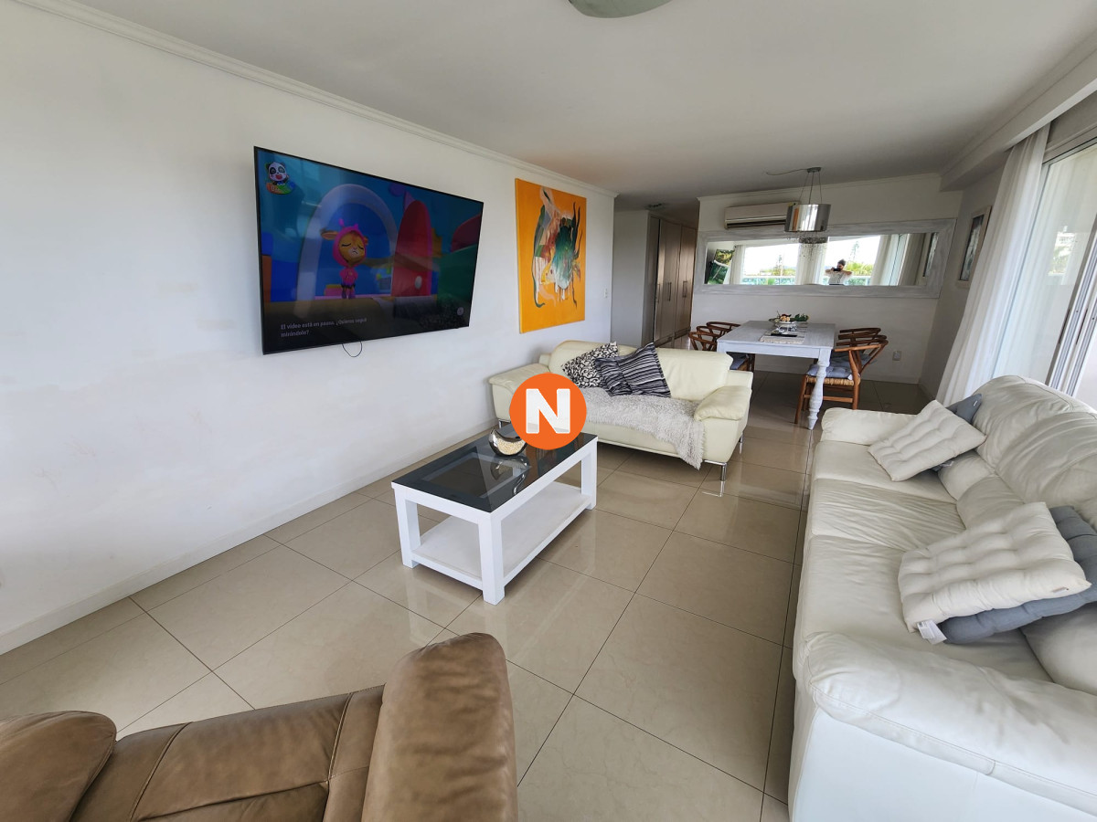 Apartamento Ref.7962 - Apartamento en Venta y Alquiler, Mansa, Punta del Este, 3 Dormitorios.