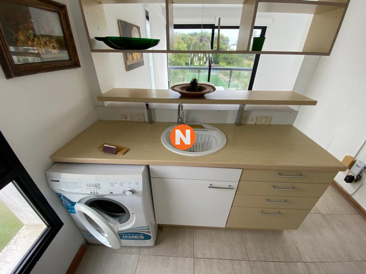 Apartamento Ref.9847 - Apartamento en Venta y Alquiler, Brava, Punta del Este, 3 Dormitorios.