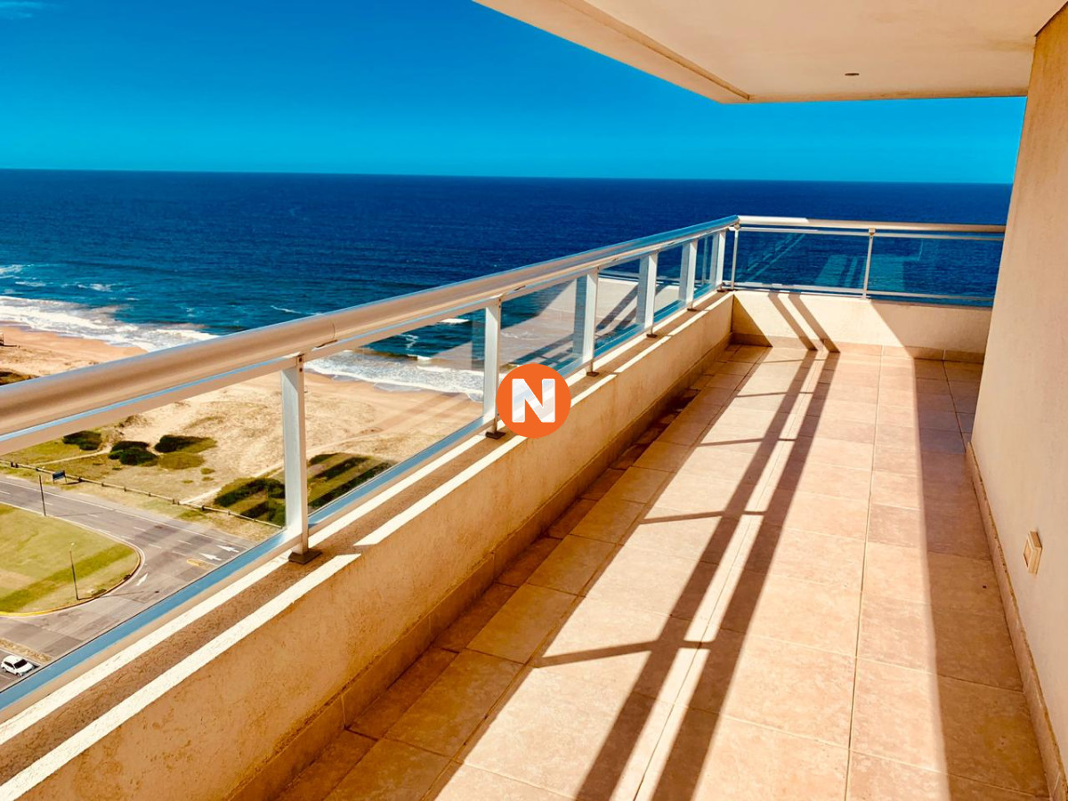 Apartamento Ref.201080 - Apartamento en Venta y Alquiler, Brava, Punta del Este, 3 Dormitorios.