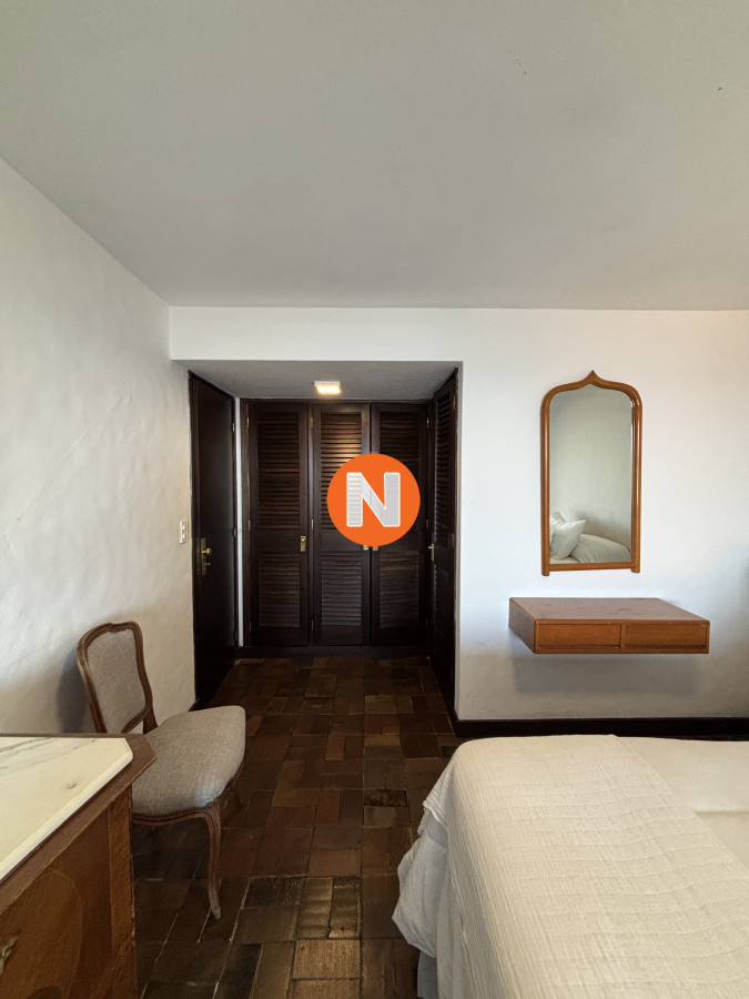 Apartamento Ref.111 - Apartamento en Alquiler, Peninsula, Punta del Este, 3 Dormitorios.