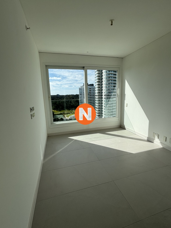 Apartamento Ref.224140 - Una planta espectacular planta frente a la playa Brava