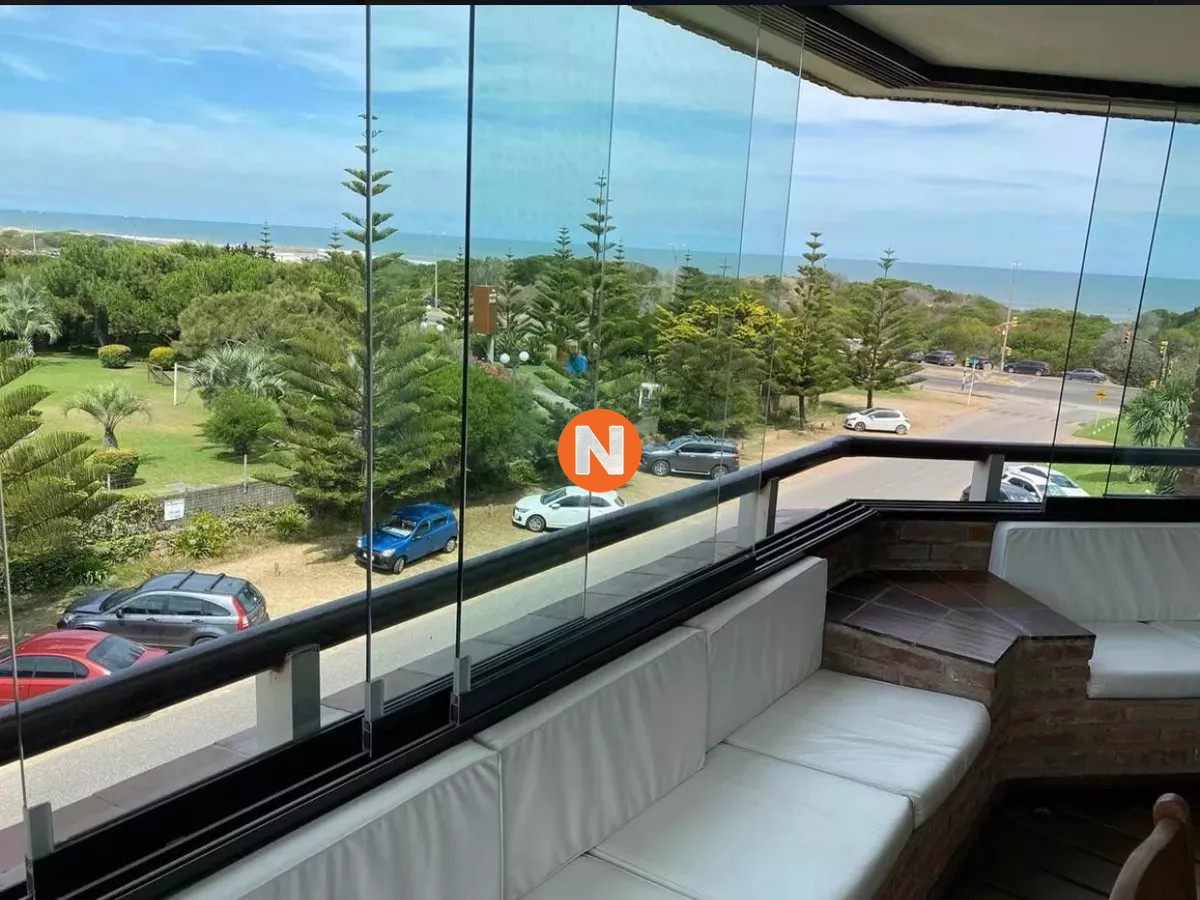 Apartamento Ref.223282 - Apartamento en Venta, 4 dormitorios, Punta del este