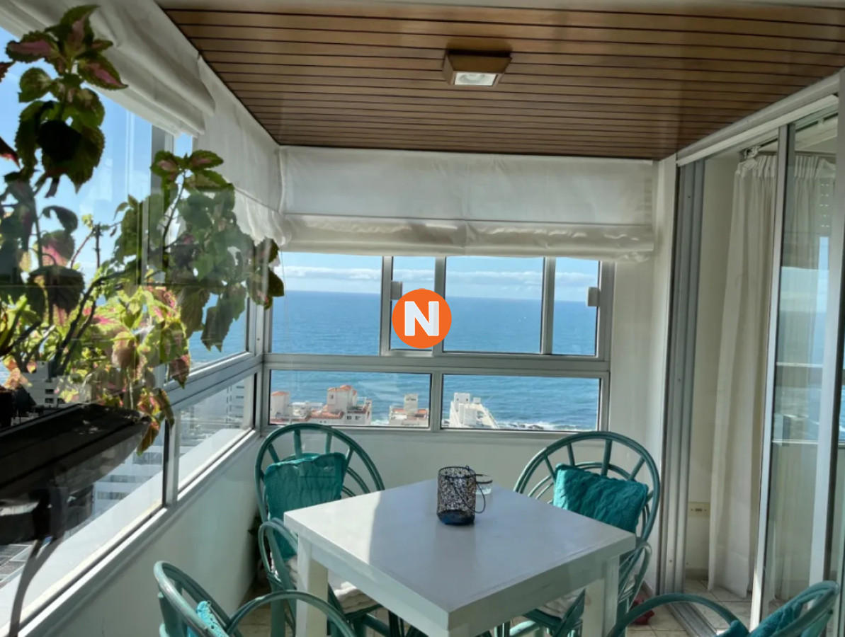 Apartamento Ref.214715 - Amplio Y Luminoso Apartamento Con Las Mejores Vistas De Punta Del Este en venta