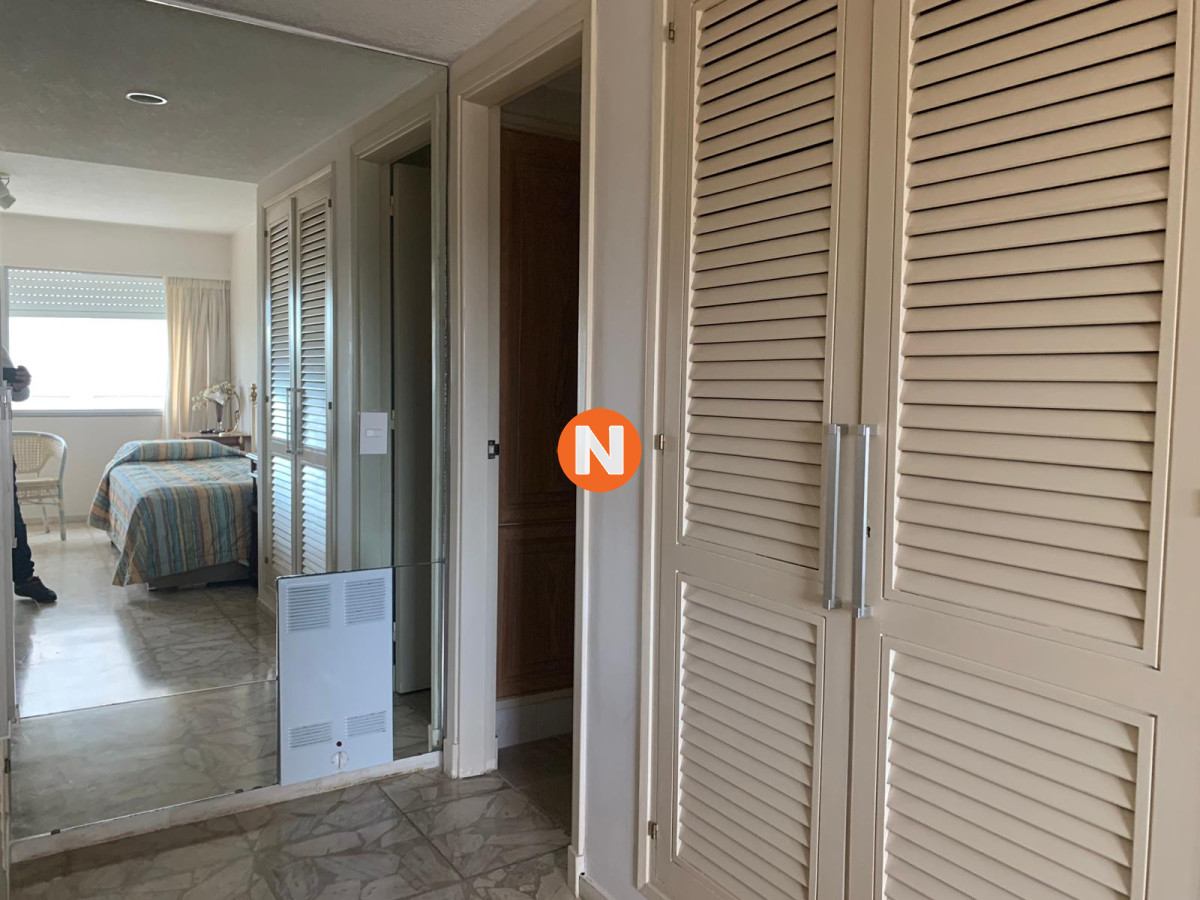 Apartamento Ref.215232 - Primera Linea en Mansa Edificio de Categoría