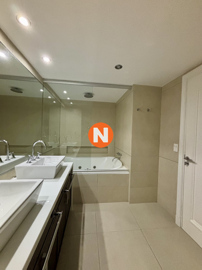 Apartamento Ref.223917 - Moderno apartamento frente a Playa Brava - amplitud y confort