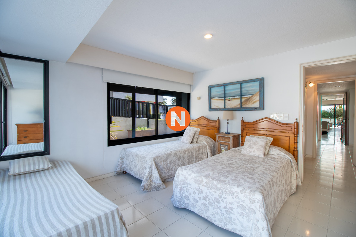 Apartamento Ref.155919 - Lujoso apartamento en venta, Peninsula, Punta del Este, 3 Dormitorios.