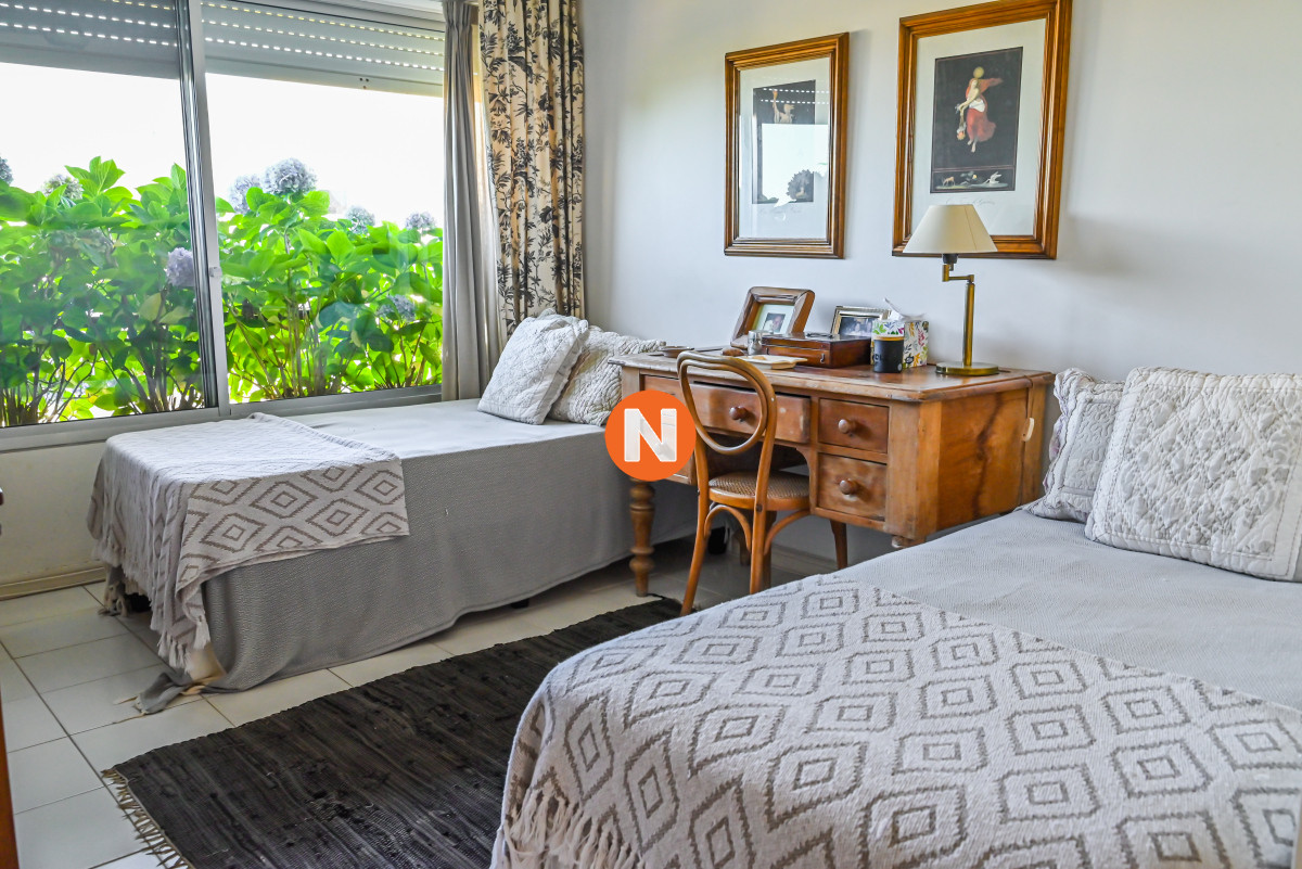 Apartamento Ref.223245 - En Venta, 5 dormitorios, Playa Brava