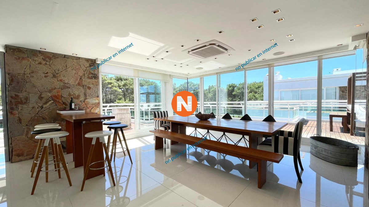 Apartamento Ref.220529 - VENTA DE APARTAMENTO PENTHOUSE DE 4 DORMITORIOS EN EDIFICIO AQUALINA PUNTA DEL ESTE