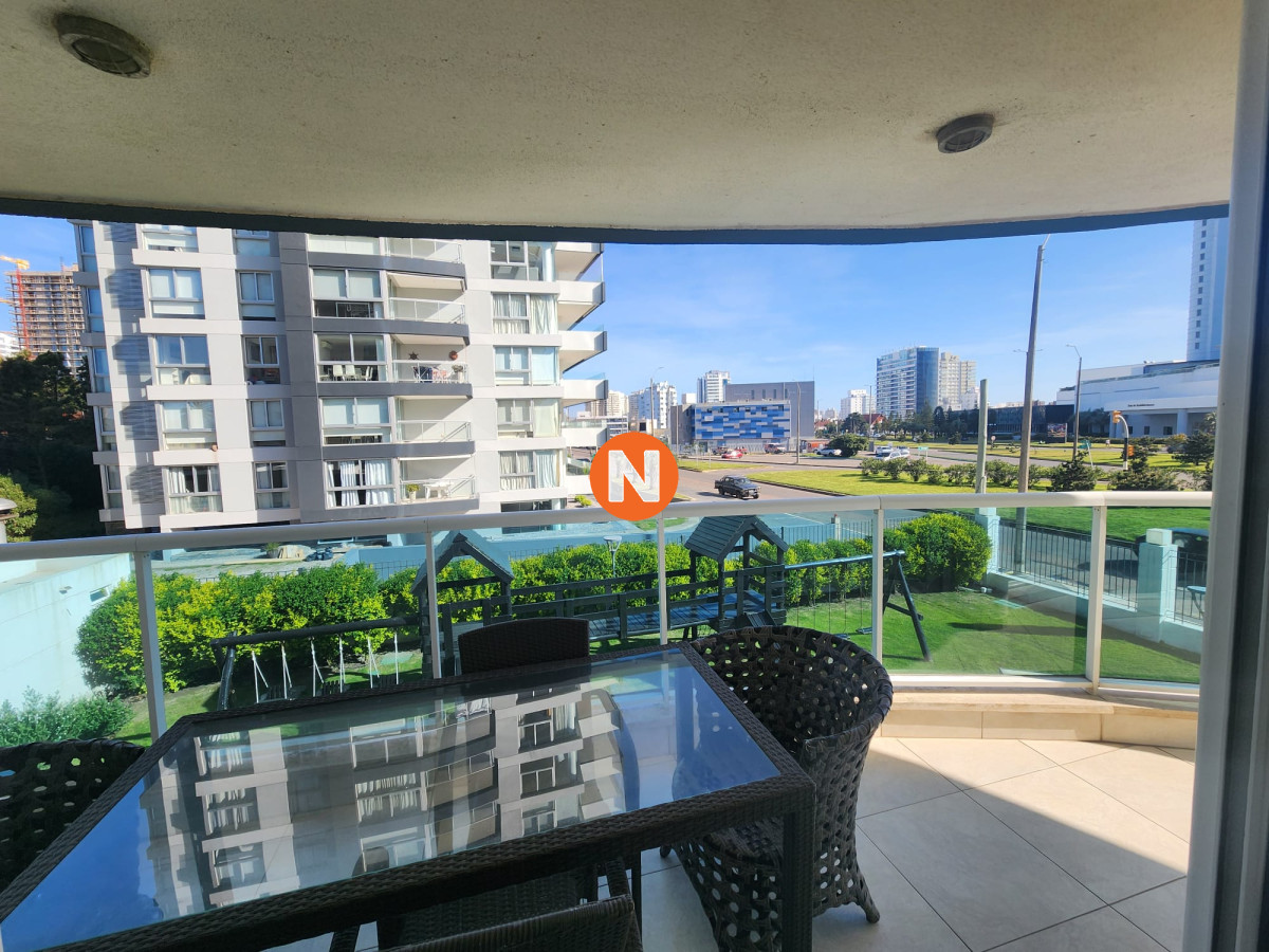 Apartamento Ref.7962 - Apartamento en Venta y Alquiler, Mansa, Punta del Este, 3 Dormitorios.