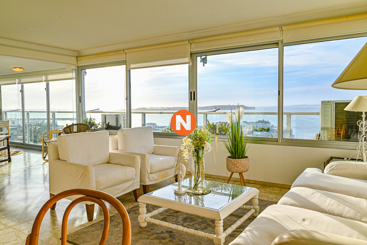 Apartamento Ref.223021 - Hermoso Apartamento en Venta en Zona Puerto