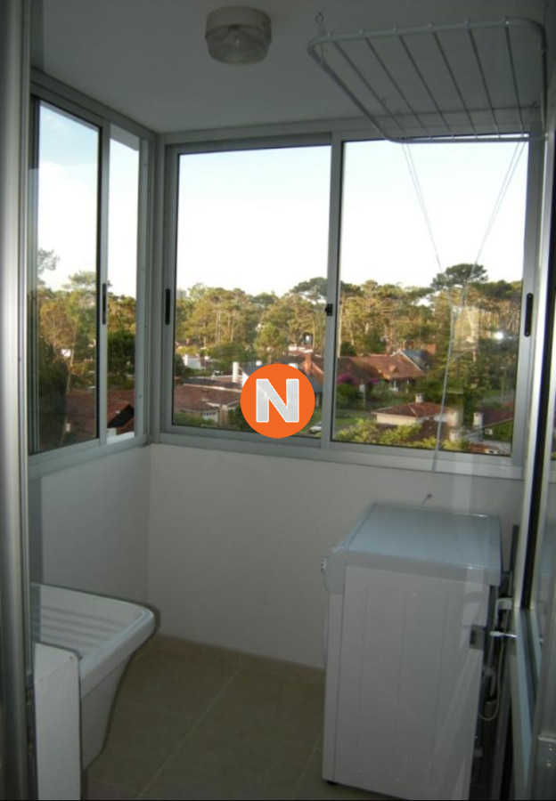 Apartamento Ref.8306 - Apartamento en Venta y Alquiler, Mansa, Punta del Este, 2 Dormitorios.