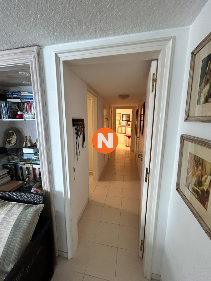Apartamento Ref.9446 - Apartamento en Venta y Alquiler, Peninsula, Punta del Este, 3 Dormitorios.