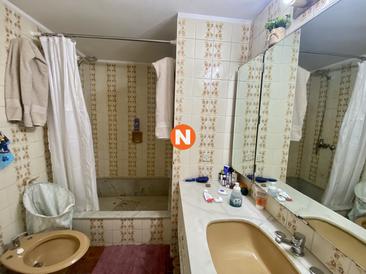 Apartamento Ref.222083 - Apartamento venta 2 dormitorios y servicio Punta del Este