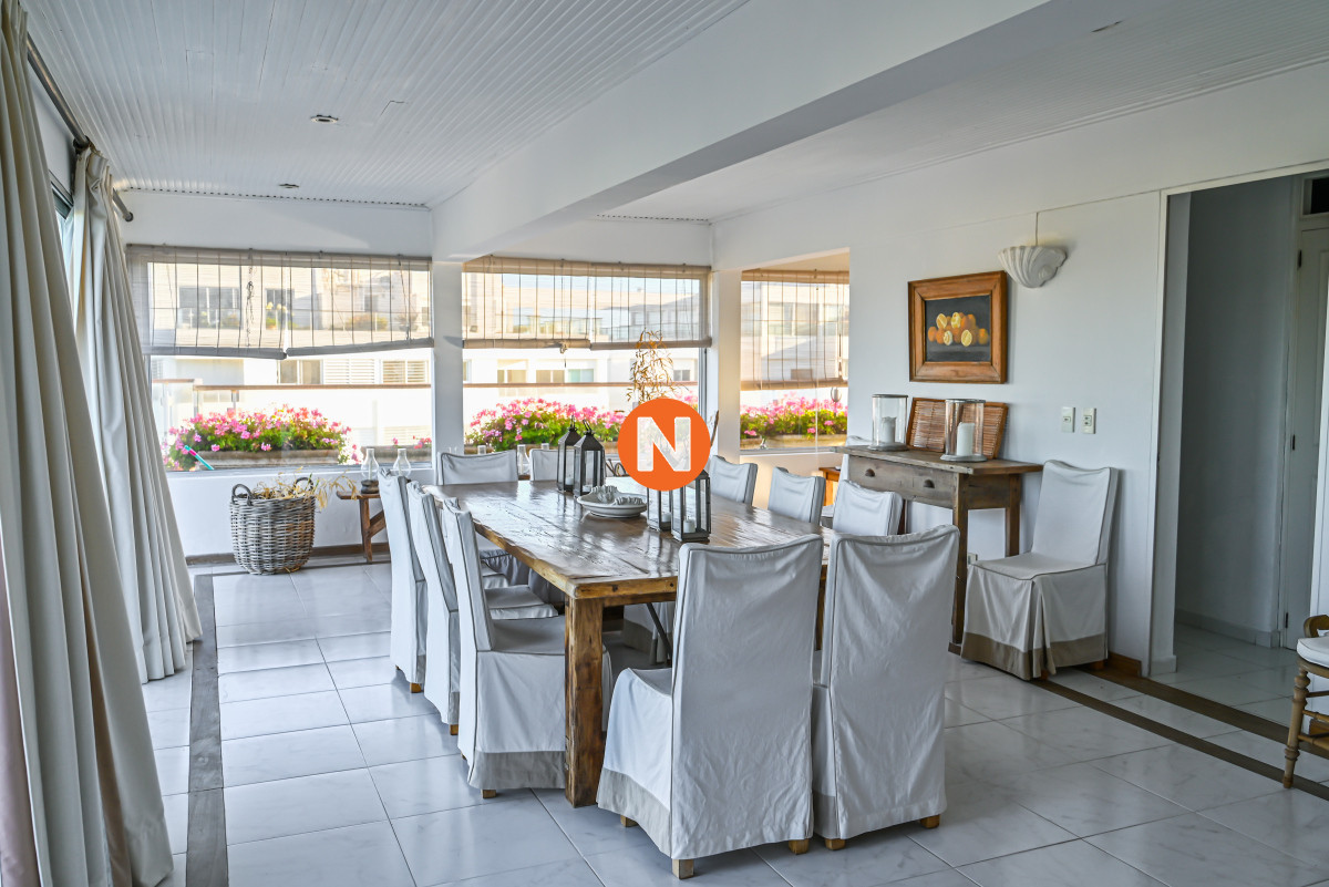 Apartamento Ref.223245 - En Venta, 5 dormitorios, Playa Brava