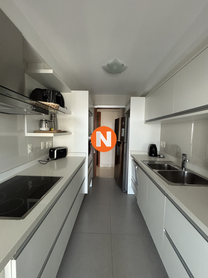 Apartamento Ref.224233 - APTO EN VENTA DE 2 DORMITORIOS EN PLAYA MANSA PUNTA DEL ESTE