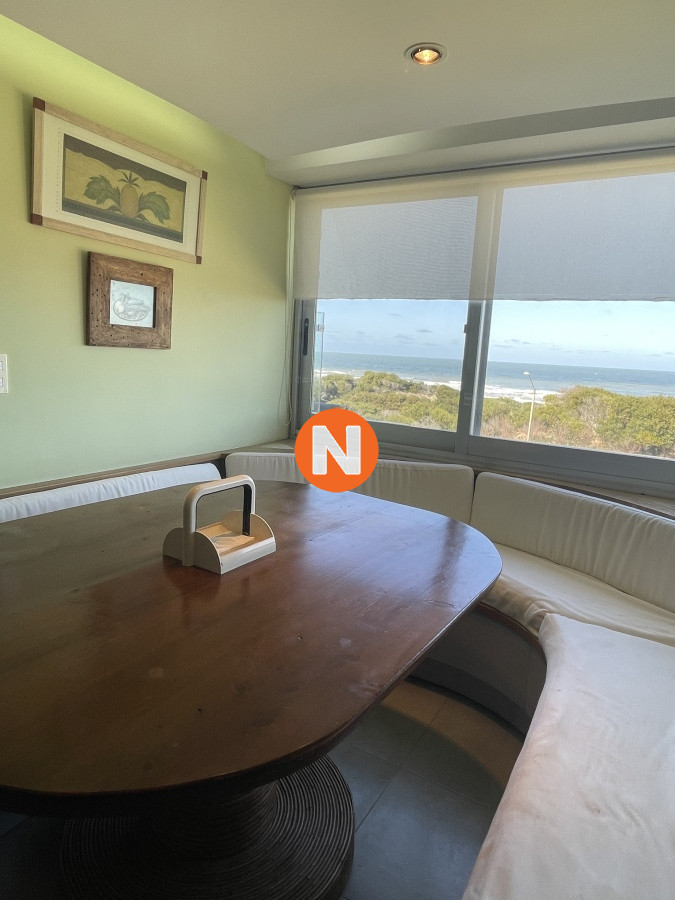 Apartamento Ref.222958 - PentHouse primera línea frente al mar - Playa Brava 3 dormitorios más dependencia 