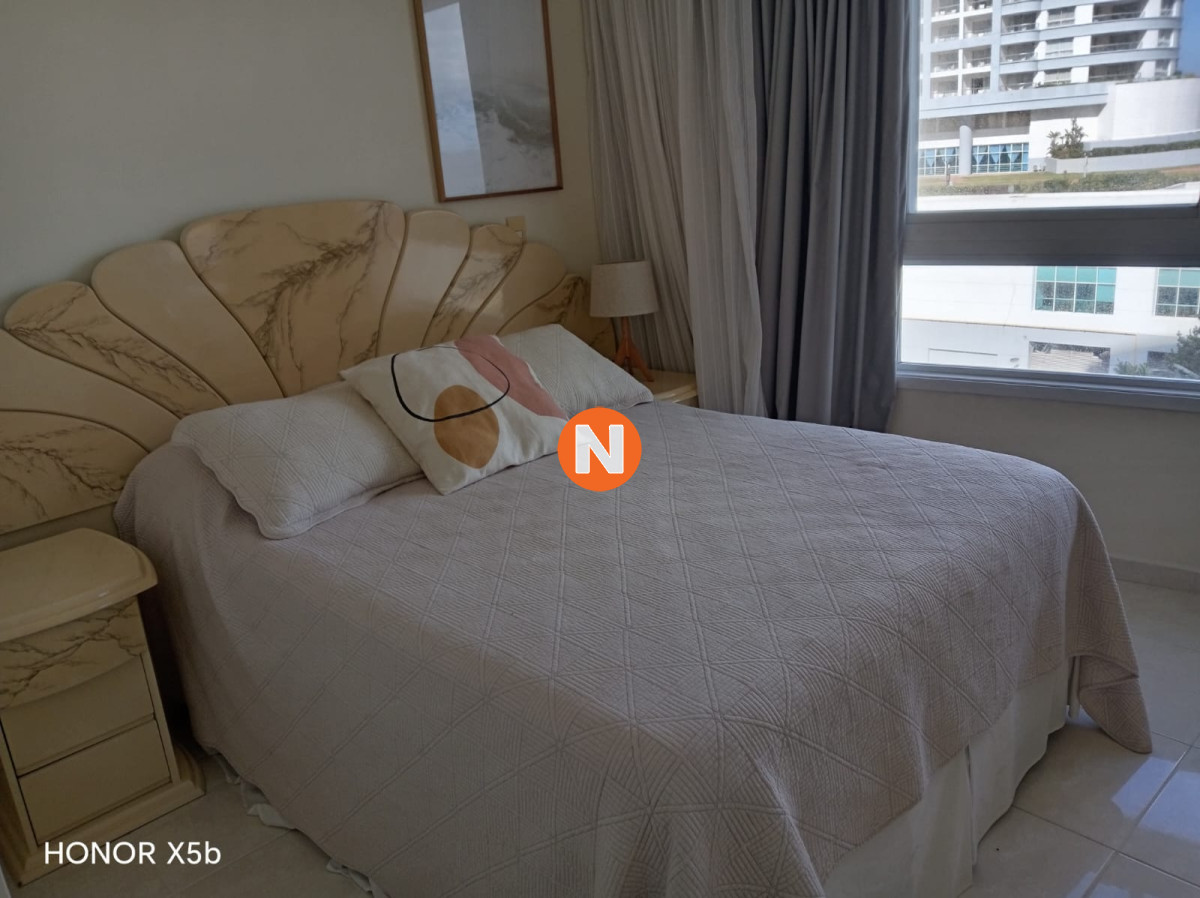 Apartamento Ref.6525 - Apartamento en venta y Alquiler, Mansa, Punta del Este, 3 Dormitorios.