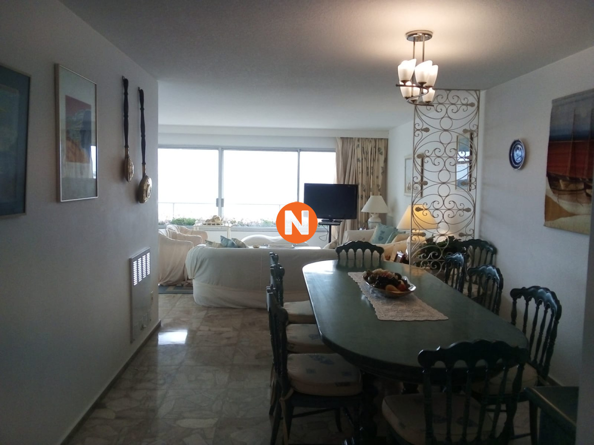 Apartamento Ref.201842 - Apartamento en Venta, Mansa, Punta del Este, 3 Dormitorios.