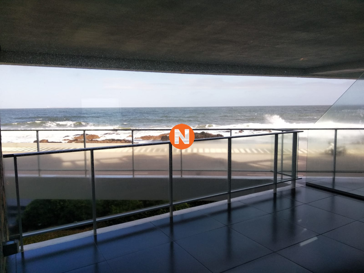 Apartamento Ref.200059 - Apartamento en Venta, Peninsula, Punta del Este, 3 Dormitorios.