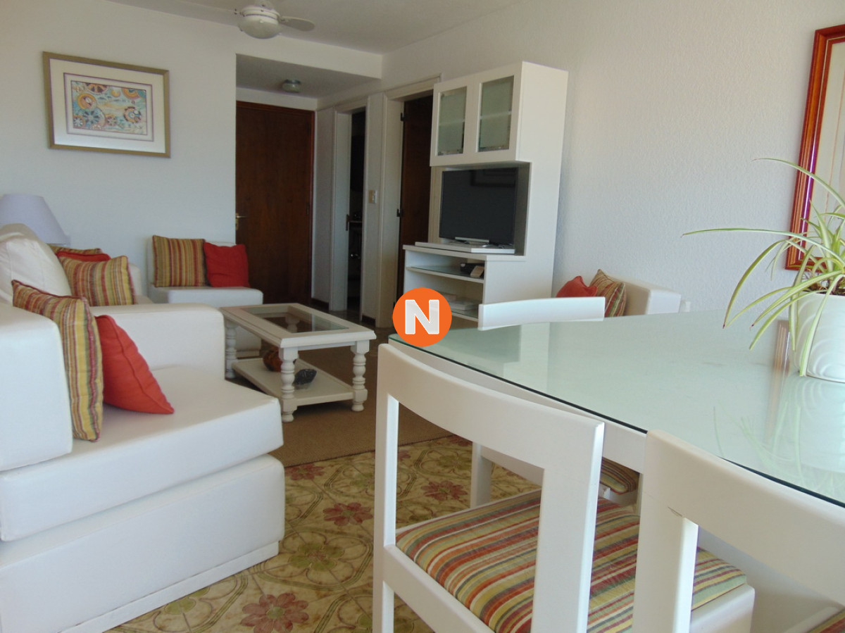 Apartamento Ref.215172 - Oportunidad Apartamento en Venta, 2 dormitorios