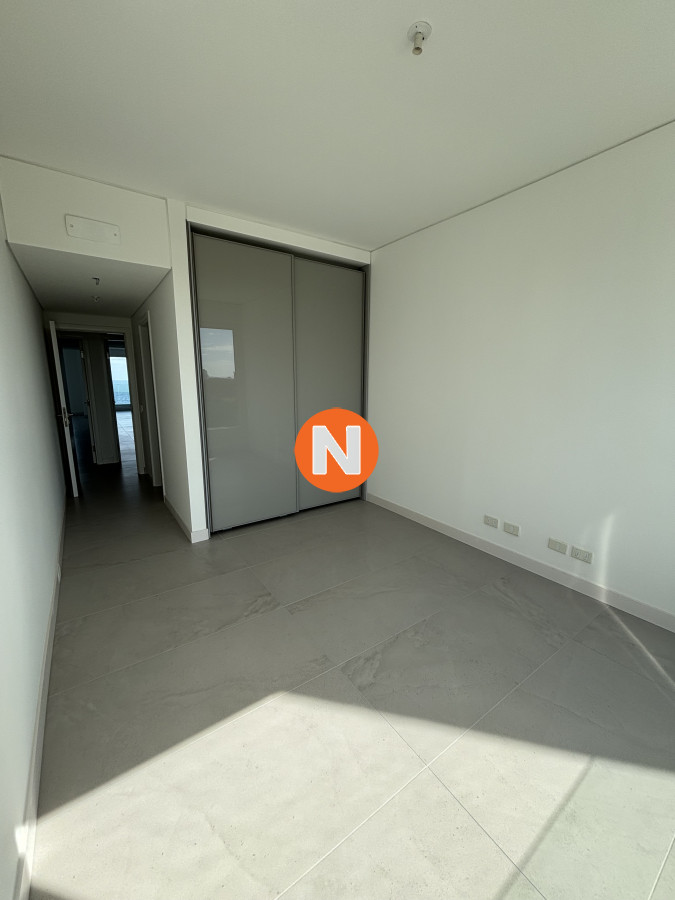 Apartamento Ref.224140 - Una planta espectacular planta frente a la playa Brava