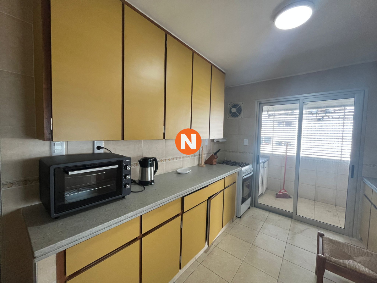 Apartamento Ref.203730 - Hermoso apartamento en primera linea al mar, en Venta y Alquiler, Mansa, Punta del Este, 3 Dormitorios.