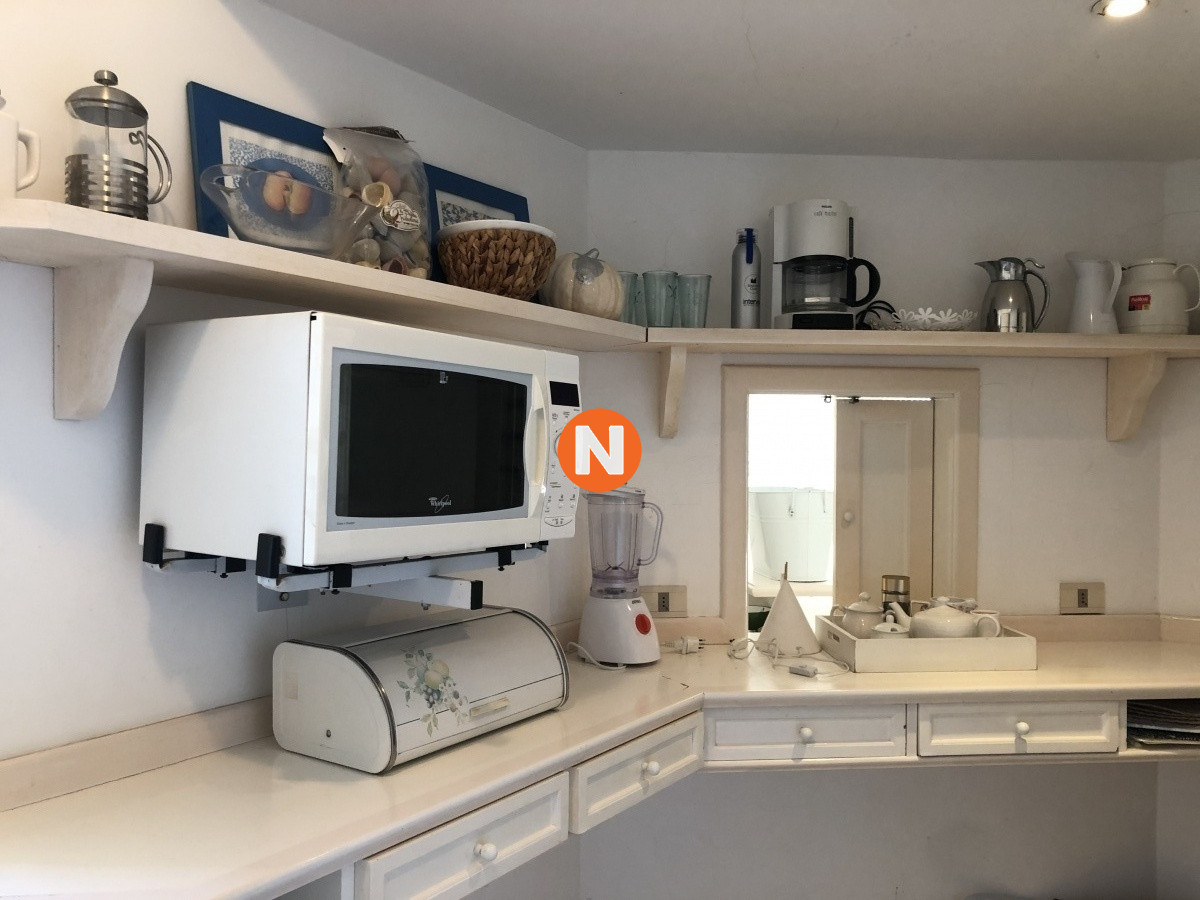 Apartamento Ref.2441 - Apartamento en Venta y Alquiler, Mansa, Punta del Este, 2 Dormitorios.