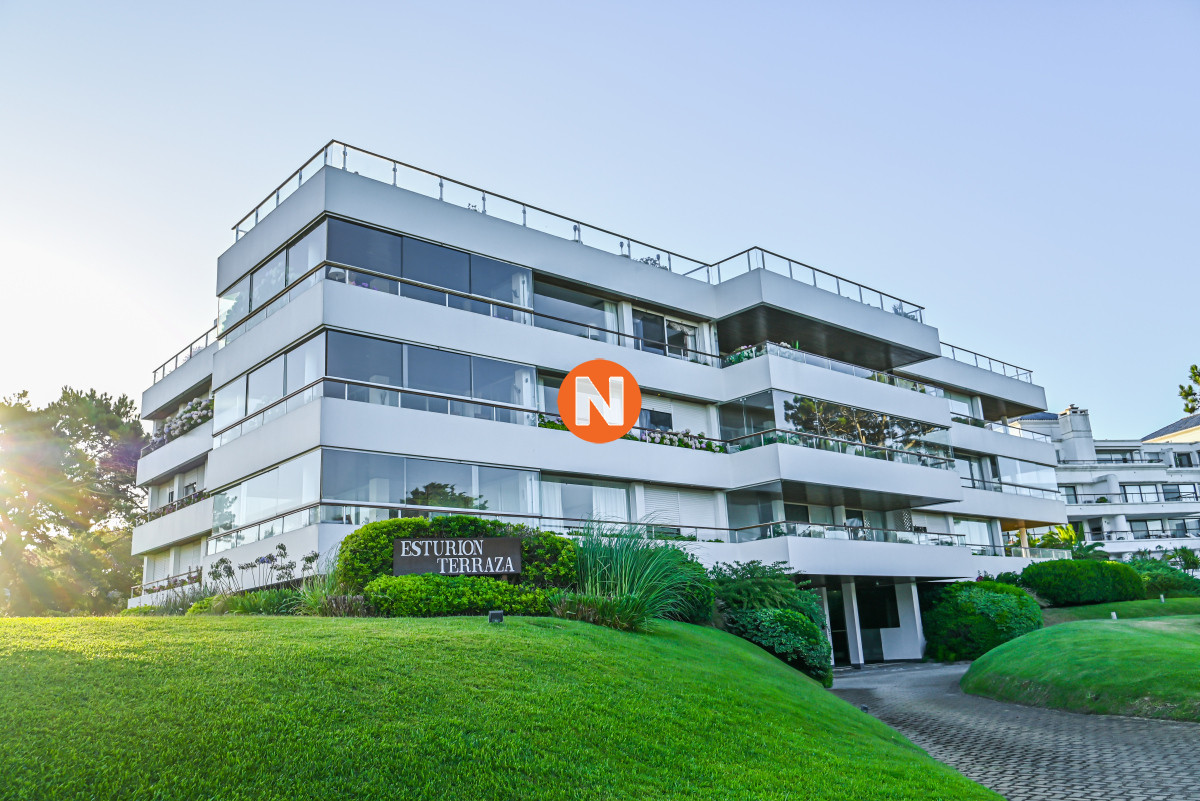 Apartamento Ref.223245 - En Venta, 5 dormitorios, Playa Brava