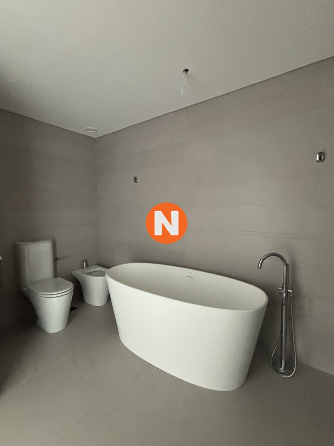 Apartamento Ref.224140 - Una planta espectacular planta frente a la playa Brava