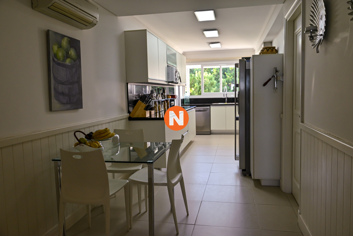Apartamento Ref.155262 - Apartamento en Venta, Brava, Punta del Este, 3 Dormitorios.